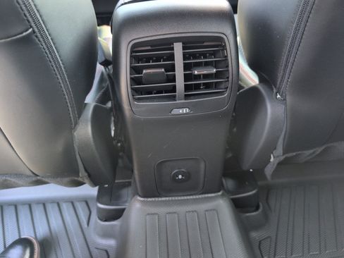 Used 2025 Ford Escape ST-Line w/ Tech Pack #1 FWD image 28