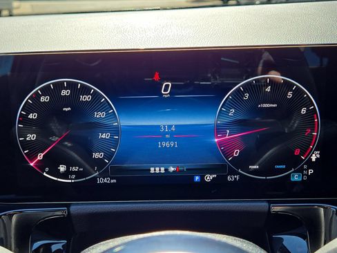 Used 2025 Mercedes-Benz GLA 250 4MATIC image 20