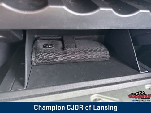 Used 2009 Dodge Caliber SXT image 27