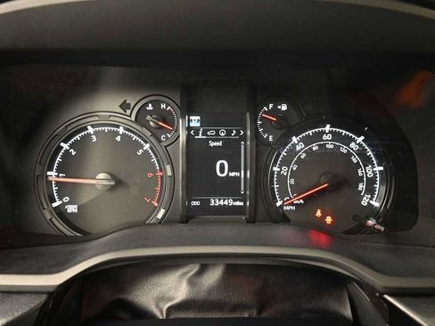 Used 2022 Toyota 4Runner SR5 Premium w/ Moonroof Package AWD/4WD image 7
