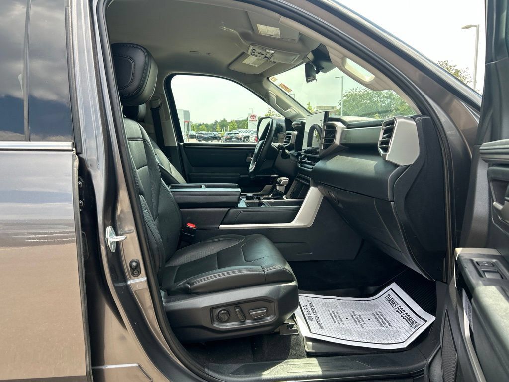 Used 2023 Toyota Tundra Limited AWD/4WD image 12