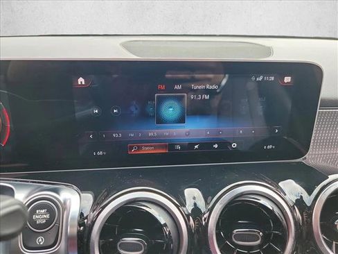 Used 2020 Mercedes-Benz GLB 250 image 19