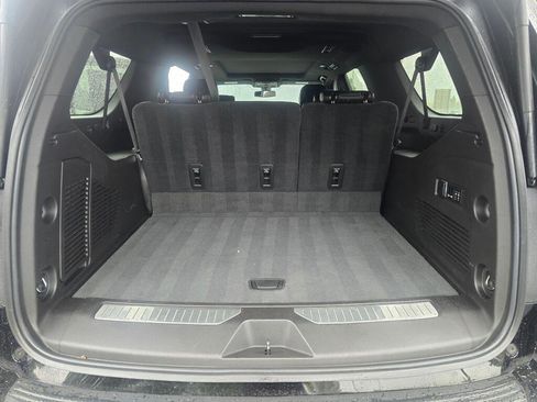 Used 2021 Chevrolet Suburban RST w/ Luxury Package AWD/4WD image 13