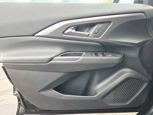 New 2026 Chevrolet Equinox EV LT image 20