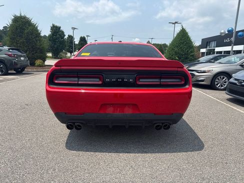 Used 2022 Dodge Challenger GT RWD image 4