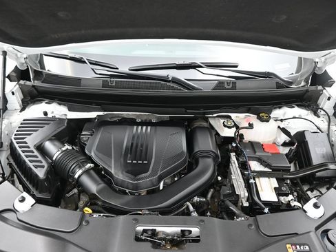 Used 2025 GMC Acadia Elevation w/ Elevation Premium Package AWD/4WD image 29