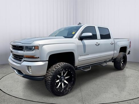 Used 2016 Chevrolet Silverado 1500 LT w/ LT Convenience Package AWD/4WD image 12