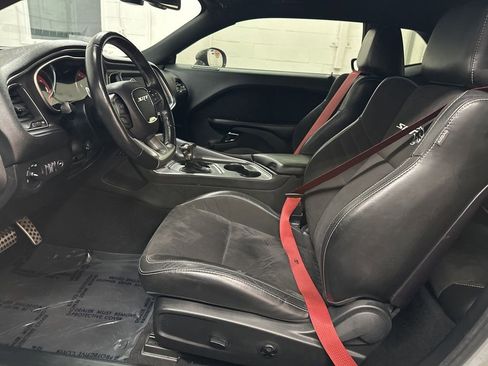 Used 2019 Dodge Challenger SRT Hellcat RWD image 20