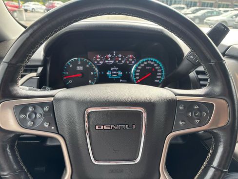 Used 2018 GMC Yukon Denali w/ Open Road Package AWD/4WD image 16