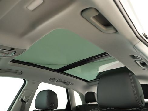 Used 2024 Audi Q5 e Premium w/ Convenience Package image 26