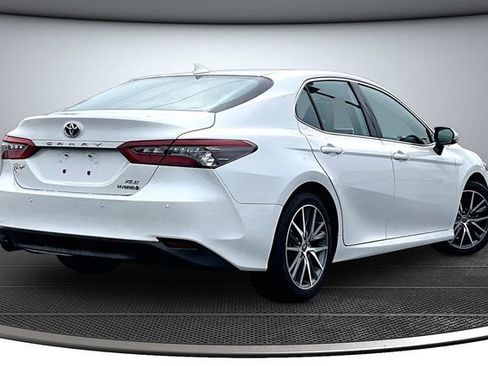 Used 2023 Toyota Camry XLE w/ Navigation Package image 6