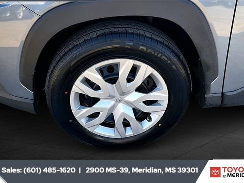 Used 2022 Toyota Corolla Cross L image 7