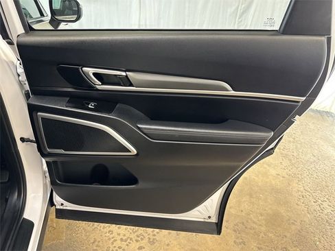 Used 2022 Kia Telluride S image 28