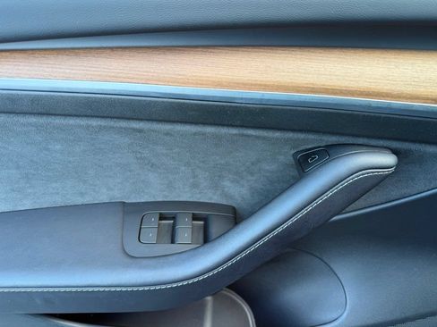 Used 2023 Tesla Model 3 Standard Range RWD image 22
