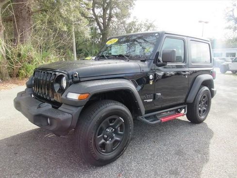 Used 2021 Jeep Wrangler Sport image 3