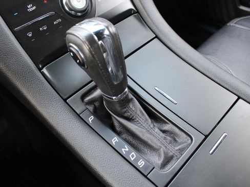 Used 2014 Ford Taurus Limited image 32