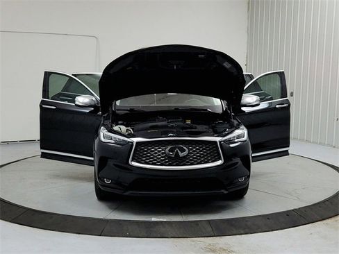 Used 2023 INFINITI QX50 Sensory w/ Accent Package image 10