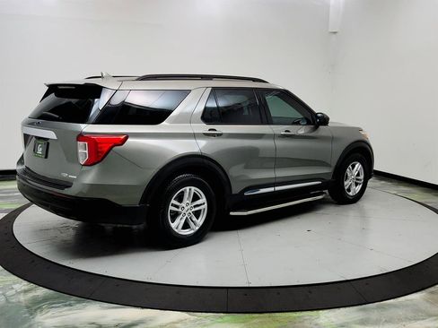 Used 2020 Ford Explorer XLT RWD image 5