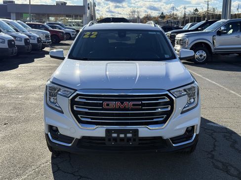 Used 2022 GMC Terrain SLT w/ Infotainment Package II image 6