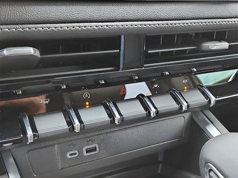 New 2026 Chevrolet Colorado LT w/ LT Convenience Package image 14