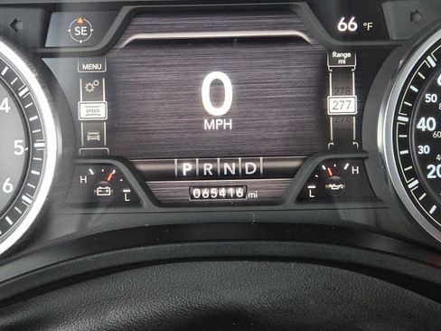 Used 2024 RAM 1500 Laramie image 24