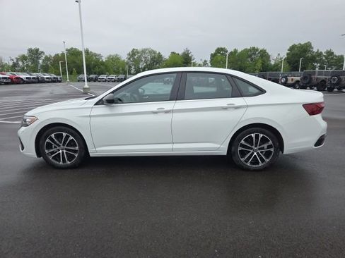 Used 2024 Volkswagen Jetta Sport FWD image 12