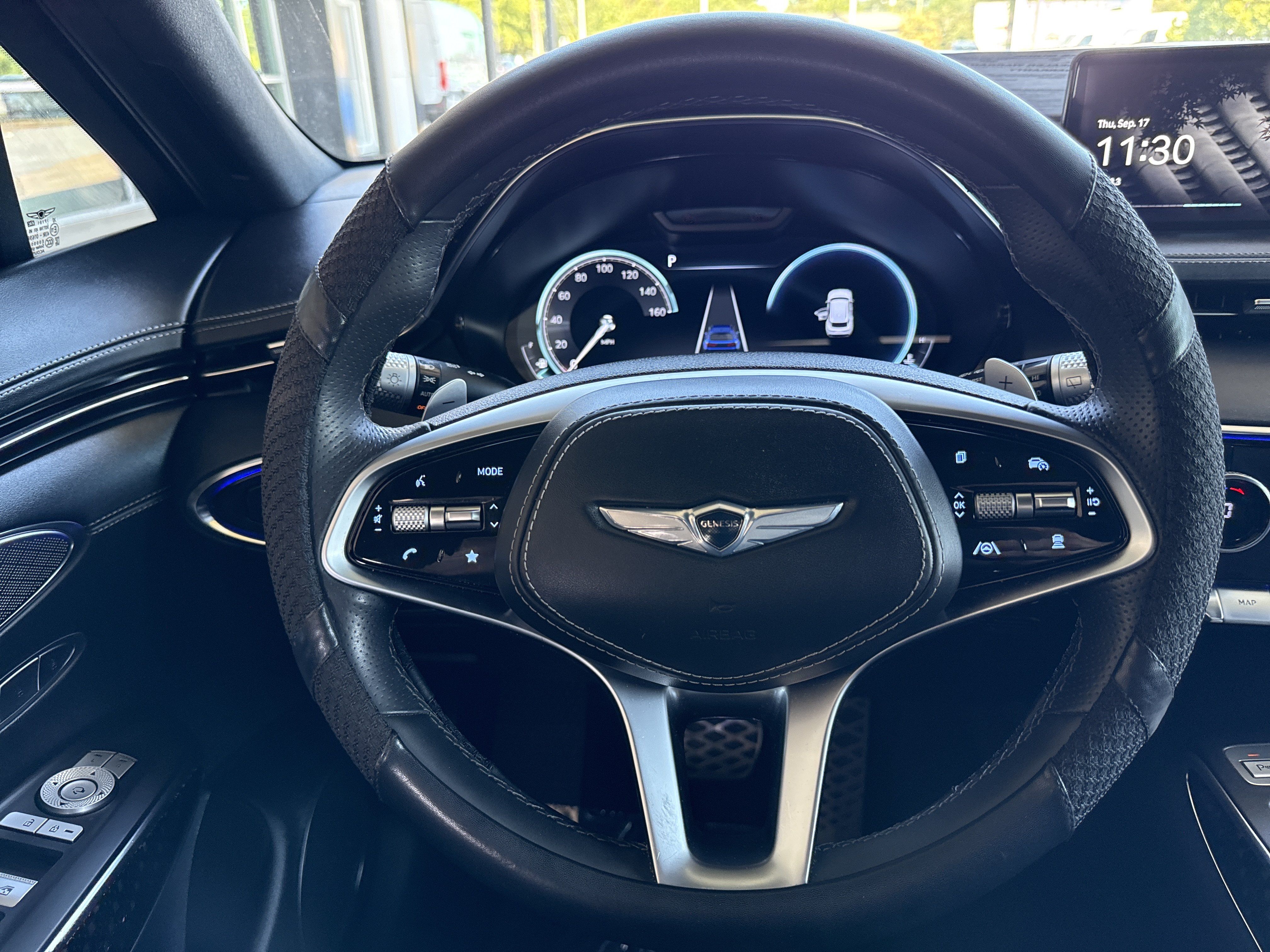 Used 2022 Genesis GV70 3.5T Sport w/ Sport Prestige Package AWD/4WD image 32