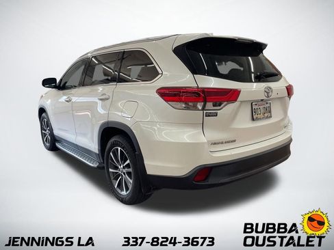 Used 2019 Toyota Highlander XLE image 7