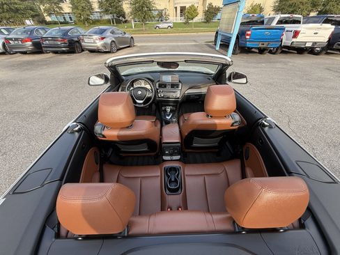 Used 2017 BMW 230i xDrive Convertible image 16