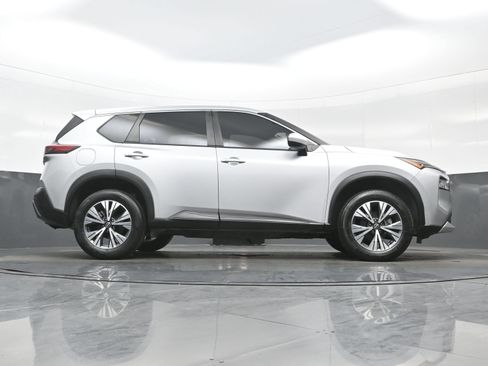Used 2023 Nissan Rogue SV AWD/4WD image 32