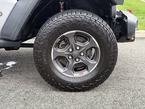 Used 2020 Jeep Gladiator Rubicon AWD/4WD image 13