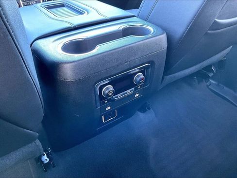 Used 2024 Chevrolet Suburban Z71 w/ Luxury Package image 23