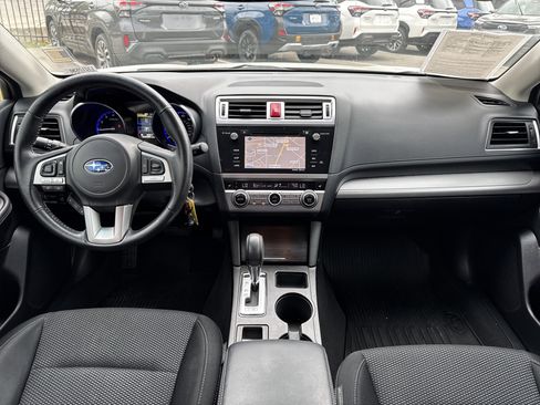 Used 2016 Subaru Outback 2.5i Premium image 10