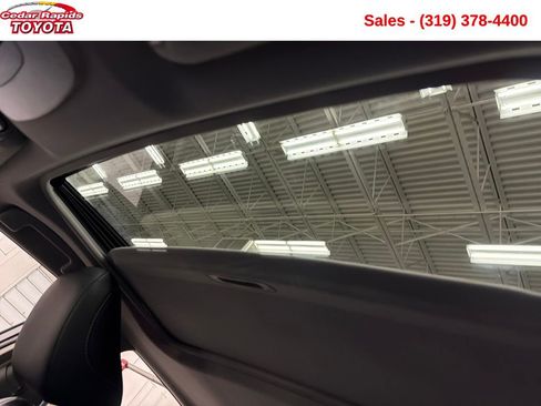 Used 2019 Toyota Camry SE image 23