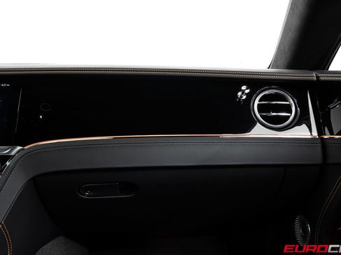 Used 2025 Bentley Continental GT AWD/4WD image 30