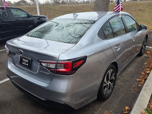 Used 2024 Subaru Legacy Premium image 7