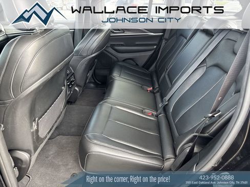 Used 2024 Jeep Grand Cherokee Limited image 36