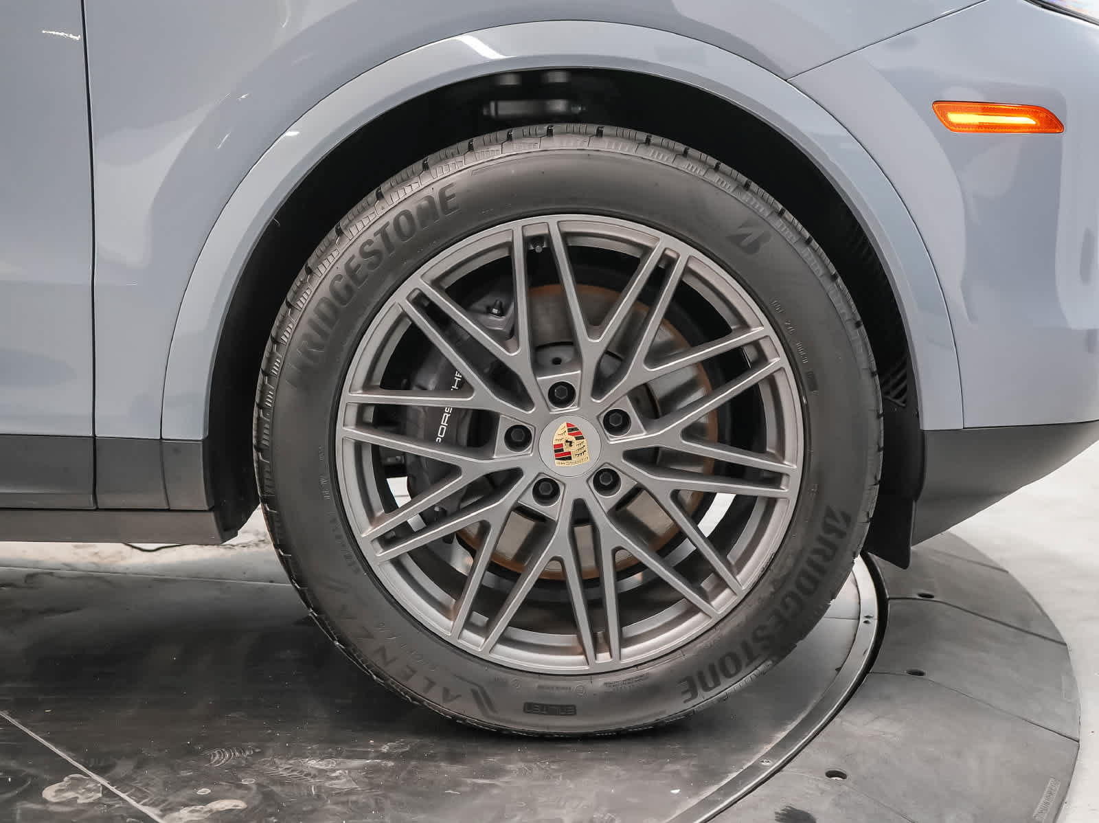 Certified 2024 Porsche Cayenne AWD/4WD image 11