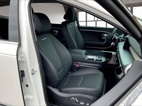 New 2026 Hyundai Ioniq 9 Limited image 11
