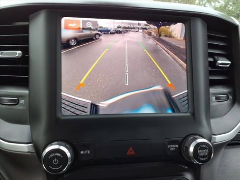 Used 2024 RAM 2500 Big Horn w/ Bed Utility Group image 10