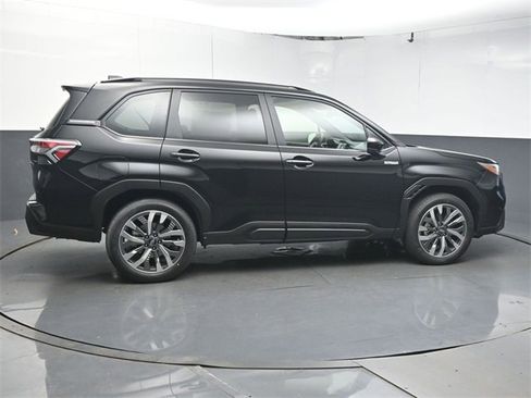 New 2025 Subaru Forester Touring image 8