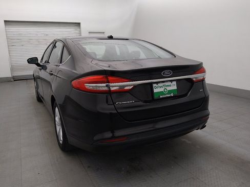 Used 2018 Ford Fusion SE FWD image 6