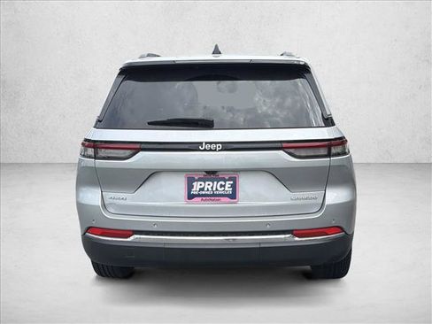 Used 2024 Jeep Grand Cherokee Laredo w/ Luxury Tech Group I AWD/4WD image 6
