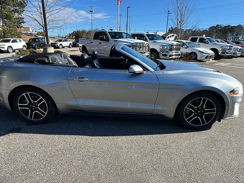 Used 2023 Ford Mustang Premium image 7