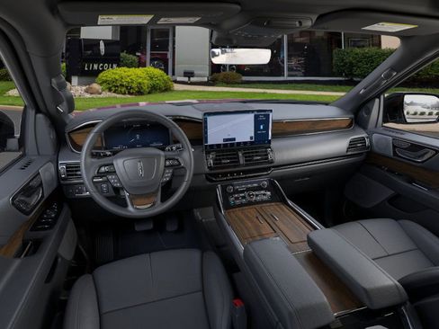 New 2024 Lincoln Navigator Reserve image 9