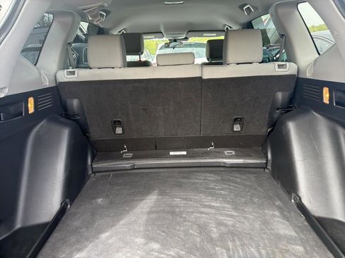 Used 2020 Honda CR-V LX image 11