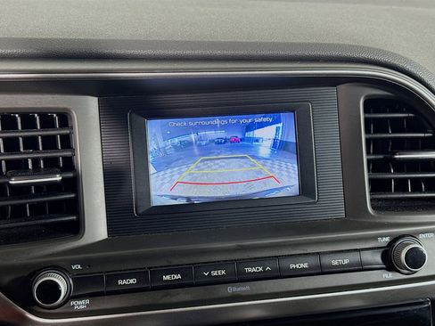 Used 2019 Hyundai Elantra SE w/ Cargo Package image 19