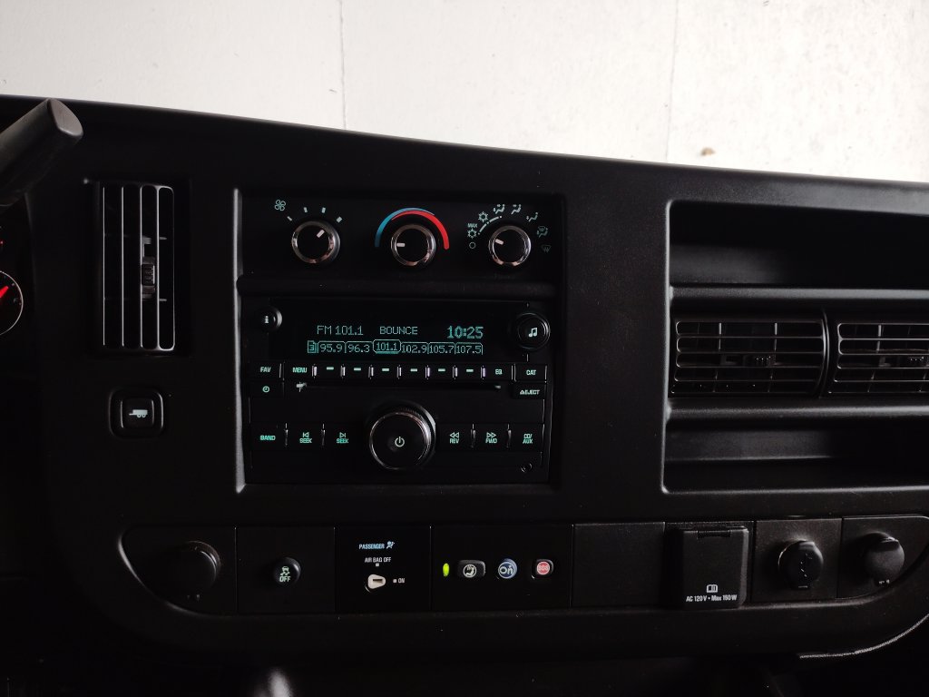 Used 2020 Chevrolet Express 3500 LS RWD image 31
