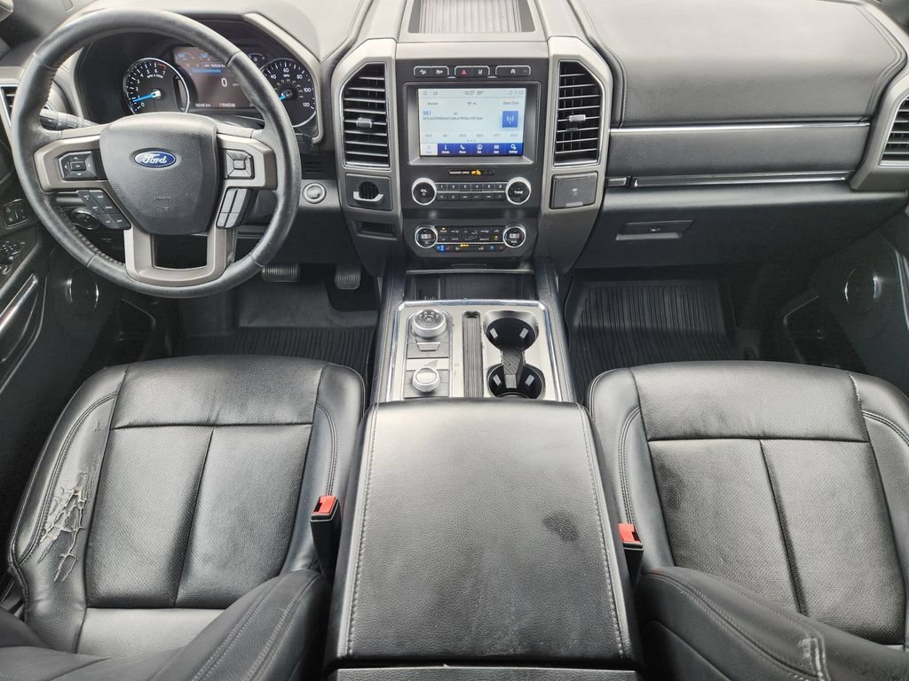 Used 2020 Ford Expedition XLT w/ Equipment Group 202A AWD/4WD image 18