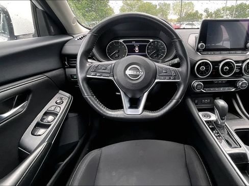 Used 2025 Nissan Sentra SV w/ All-Weather Package FWD image 7